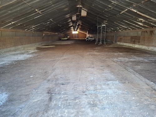 Photo de l'annonce : Espace couvert avec sol en gravier