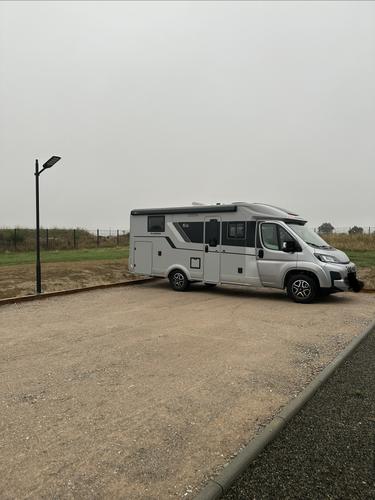 Photo de l'annonce : Places d'hivernage sur terrain plein air sécurisé