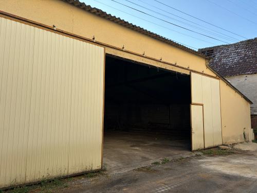 Photo de l'annonce : Espace intérieur avec sol en béton