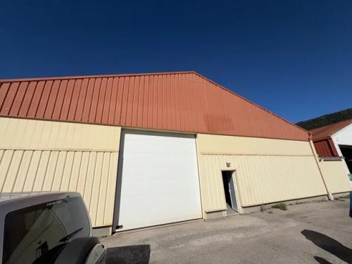 Photo de l'annonce : Espace intérieur avec sol en béton
